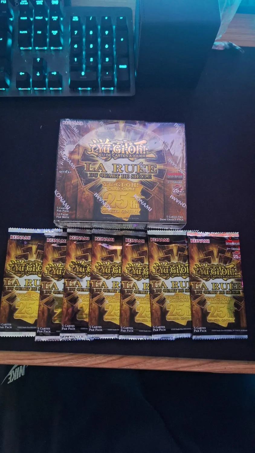 Yu-Gi-Oh! Ruée du Quart de Siècle display français